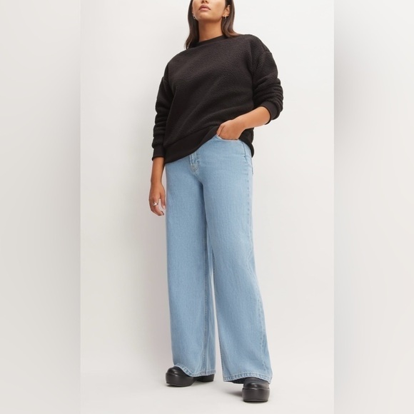 NWT Everlane Black ReNew Fleece Oversized Crew Pullover Teddy, Sizes XS, S, & M - Picture 3 of 14